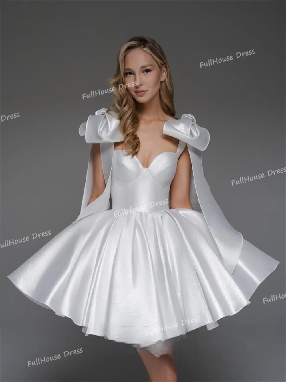 Custom Made Graceful Sweetheart Collar Pleated Ball Gown Evening Gown Strapless Puffy Back Lace up Prom Gown with Bow vestidos