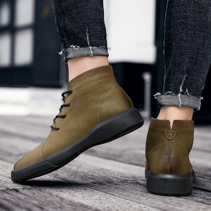 100% cowhide New large-sized men's boots Fashionable casual thick-soled breathable men's shoes Outdoor sports Chelsea boots