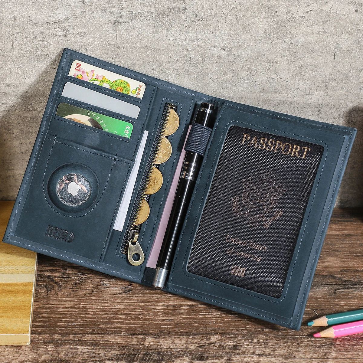 Genuine Leather Passport Wallet Card Holder Coin Purse AirTag Slot Men Travel Wallet Women‘s Purse Passport Cover Bag