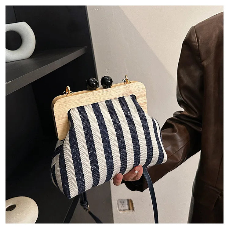 Fashion Striped Wooden Clip Shell Women Shoulder Bags Elegant Crossbody Bags Clutch Purses for Party 2026