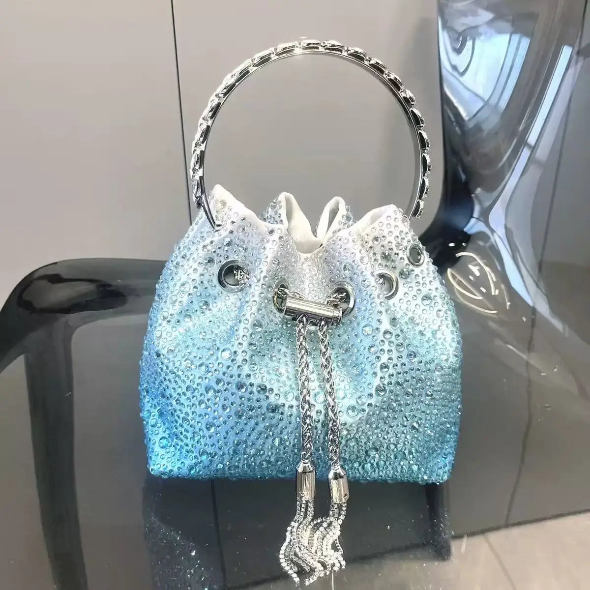 Luxury Designer Women Handbag Glitter Diamond Banquet Bag Satin Bucket Bag Wedding Party Clutch Purse Exquisite Evening Bag