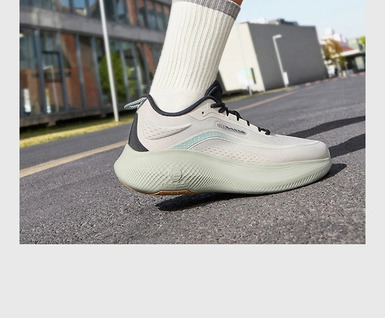 N40 Men Running Shoes Soft Airy Mesh Stable Lightweight Trendy Rebound Cushioning Durable Male Sneakers 672532207