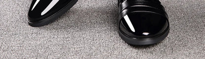 Social Shoe for Men Casual Business Patent Leather Dress Shoes Man Bright Upper Pointed Toe 2025 Trend Office Suit Footwear New