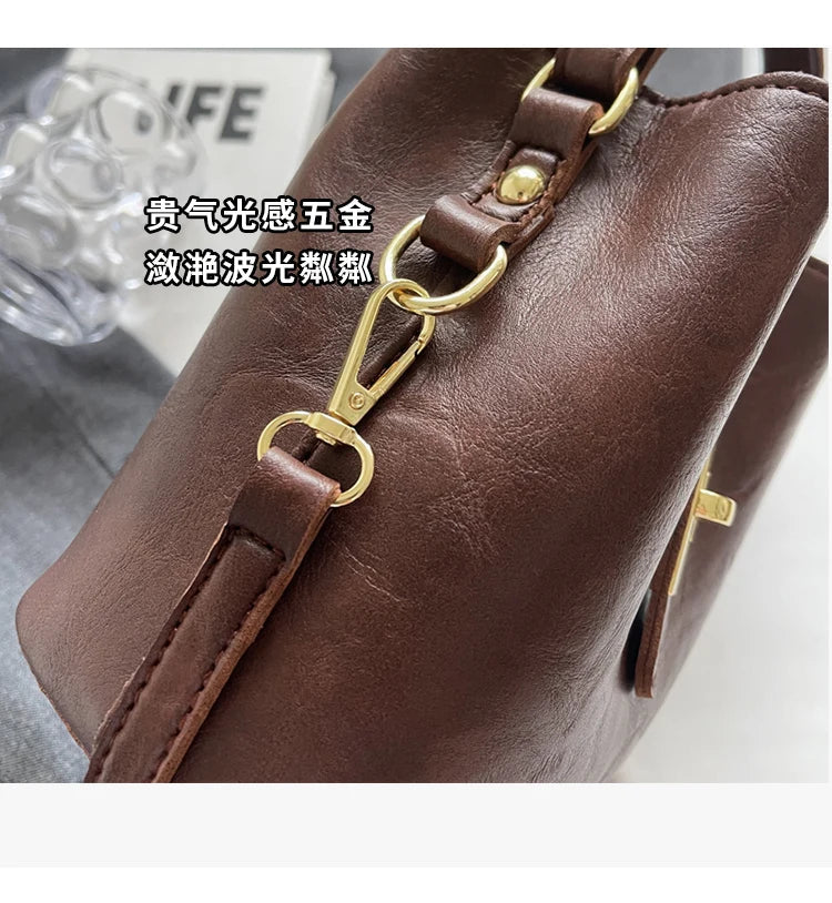 Retro small bag women 2024 new autumn/winter messenger bag fashion HOT portable bucket bag
