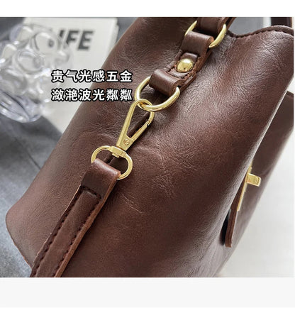 Retro small bag women 2024 new autumn/winter messenger bag fashion HOT portable bucket bag