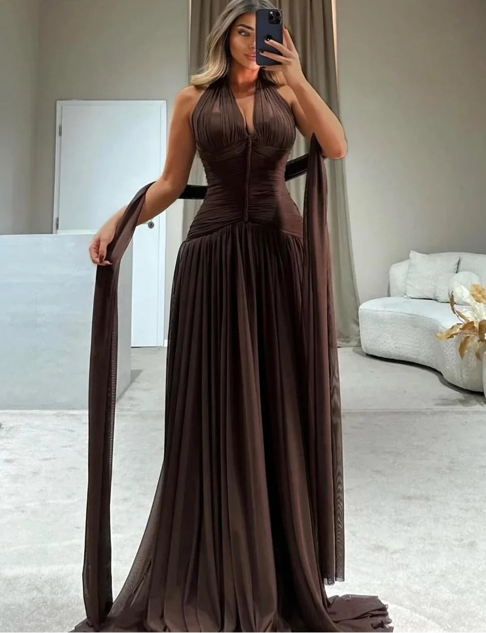 Customized Brown Chiffon ribbon Halter Neck Prom Dress pleated skirt robes de soirée Floor-Length Formal events dress