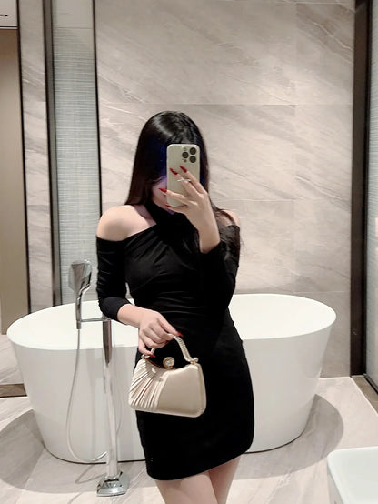 A fashion casual Satin Pleated Design Evening Bag Shiny Rhinestone Decor Prom Bag Romantic Wedding Bag Party Bag Evening Bag Dress Bag Bridal Bag Chain Bag Cocktail Handbag