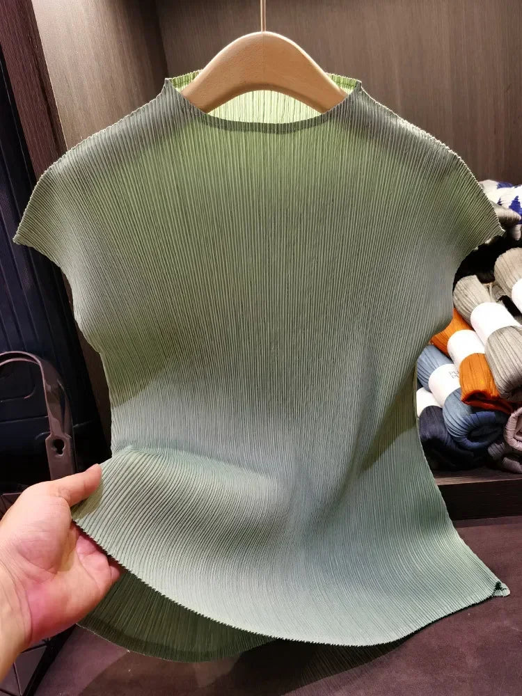Miyake Versatile Classic Simple Solid Color Stand Up Collar Pleated Top Women Slim Slim Short Sleeve Miyake T-shirt Summer 2025