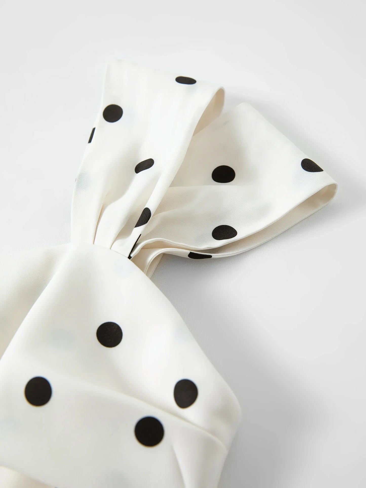 Women's 2026 Summer New French Vintage Polka Dot One-Shoulder Waist Dress Elegant High Waist A-Line Slim Fit Date Dress