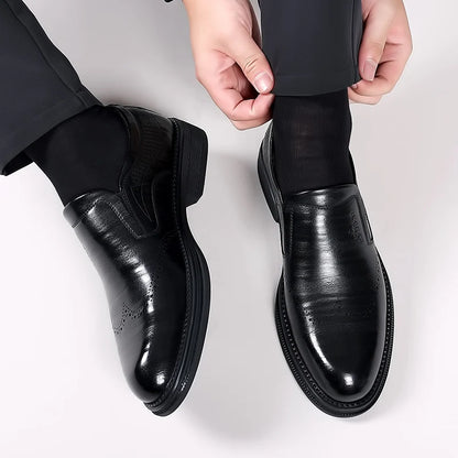British Style Brand Men's Dress Shoes Fashion Patent Leather Men Business Flat Shoes Breathable Men Formal Office Working Shoes