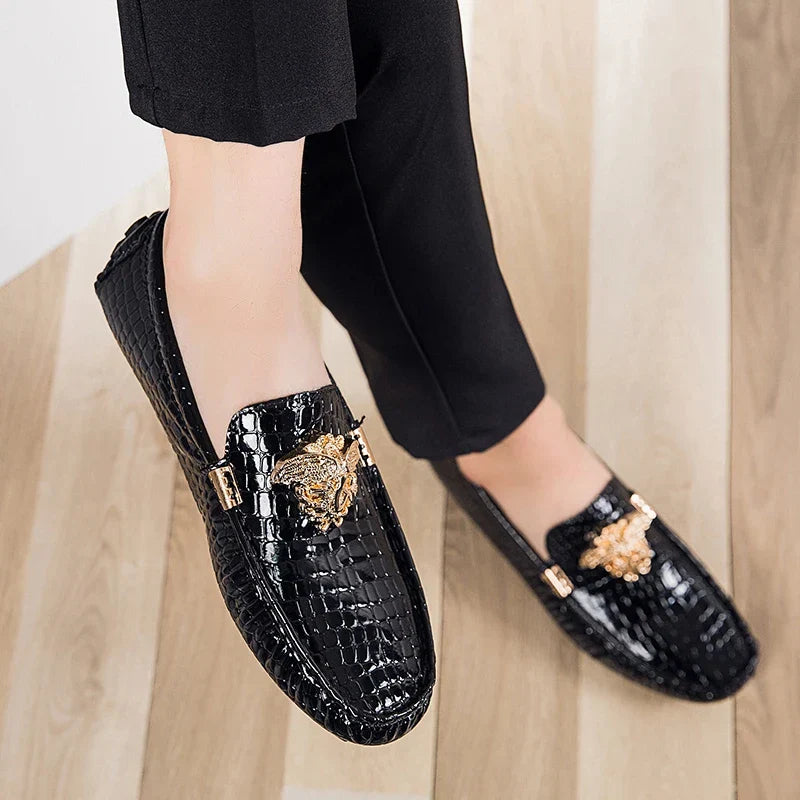 European Station Slip-On Lazy Beanie Shoes Men's Crocodile Pattern Men's Shoes 36 Small Size 48 Large Size New Casual Men's Leather Shoes
