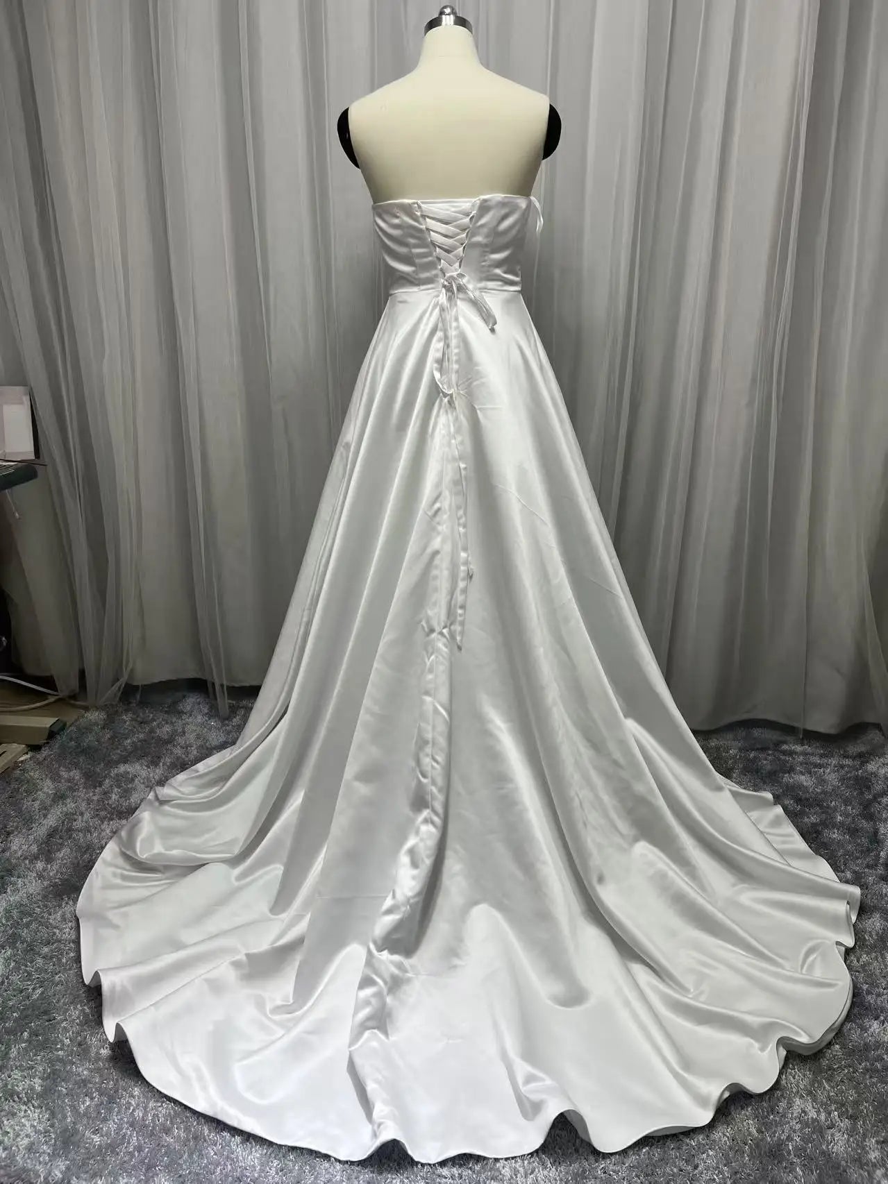 Customized Plus Size A Line Satin Strapless Wedding Dress V Neck Pleats High Side Slit Floor Length Bride Gowns Bridal Dres