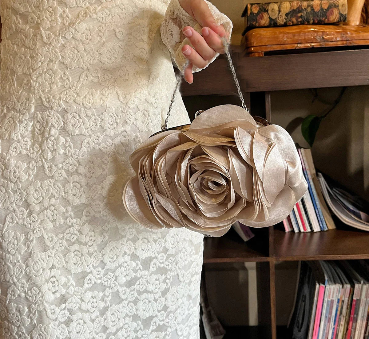 Fashion Pink Flower Petal Banquet Floral Dress Purse Evening Day Clutch Bag Women Luxury Prom Party Wedding Day Bag