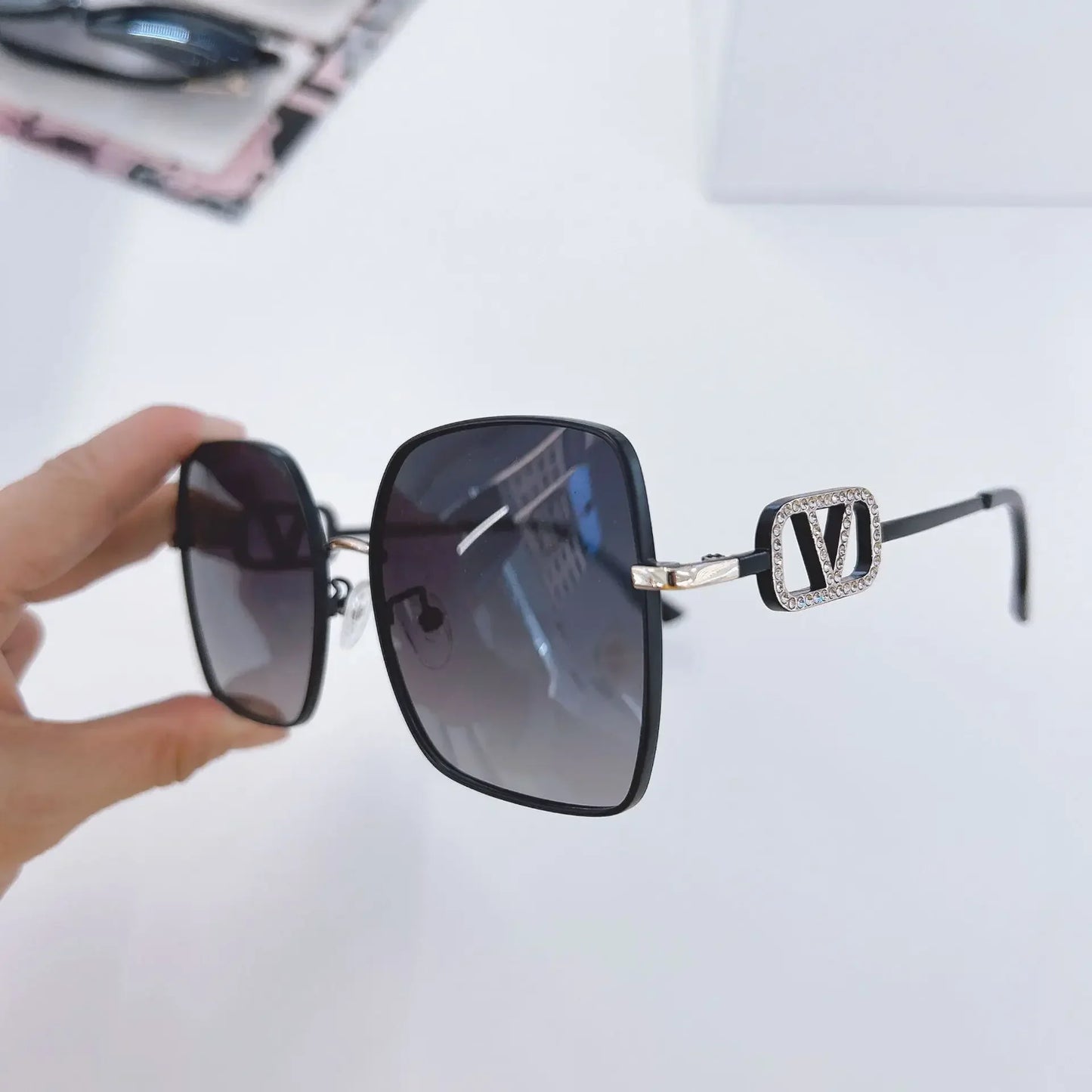 New Fashion Metal Frame Square  Sunglasses for Women Oversized Anti-ultraviolet Polarized Sun Glasses Women's High-end Gafas
