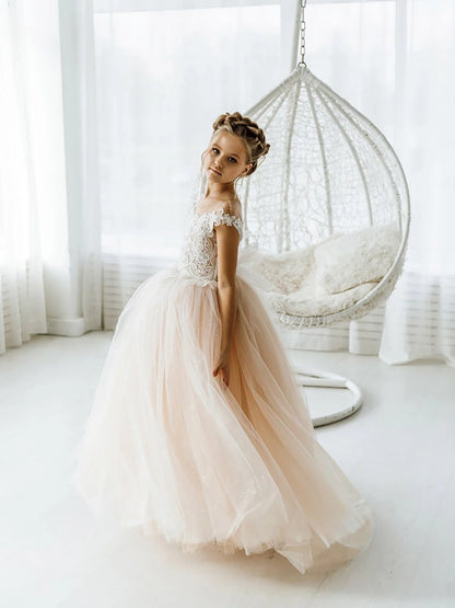 Cute Flower Girl Dresses for Wedding Big Bow Appliques Long Little Pageant Gowns Girls White Tulle First Communion Gowns