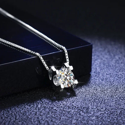 High - End PT950 Platinum Women's Accessories - 1 Carat D Color Moissanite Cow Head Pendant, Excellent Cut, Diamond - Test Passe