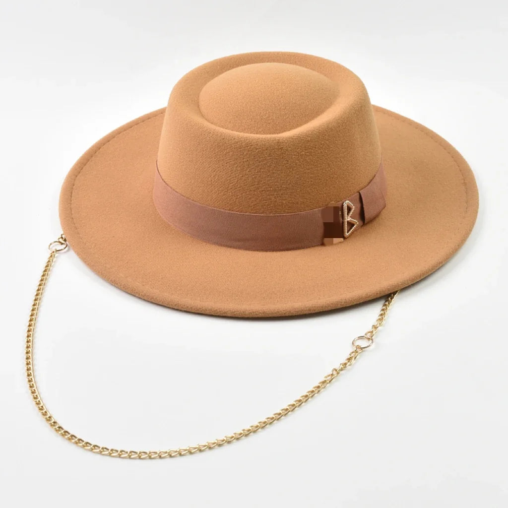 Women's Fedora Hat Fashionable Metal RB Letter Felt Hat Autumen Winter Derby Wedding Jazz Hats