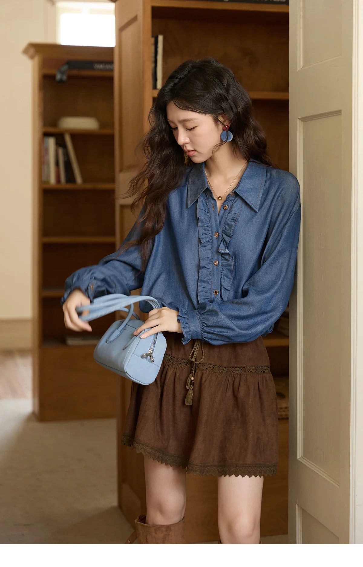 Blue Lyocell Imitation Denim Shirt for Women Autumn 2025 Ruffled Placket Contrasting Button Waist Cinc Shirt MXE43C2386