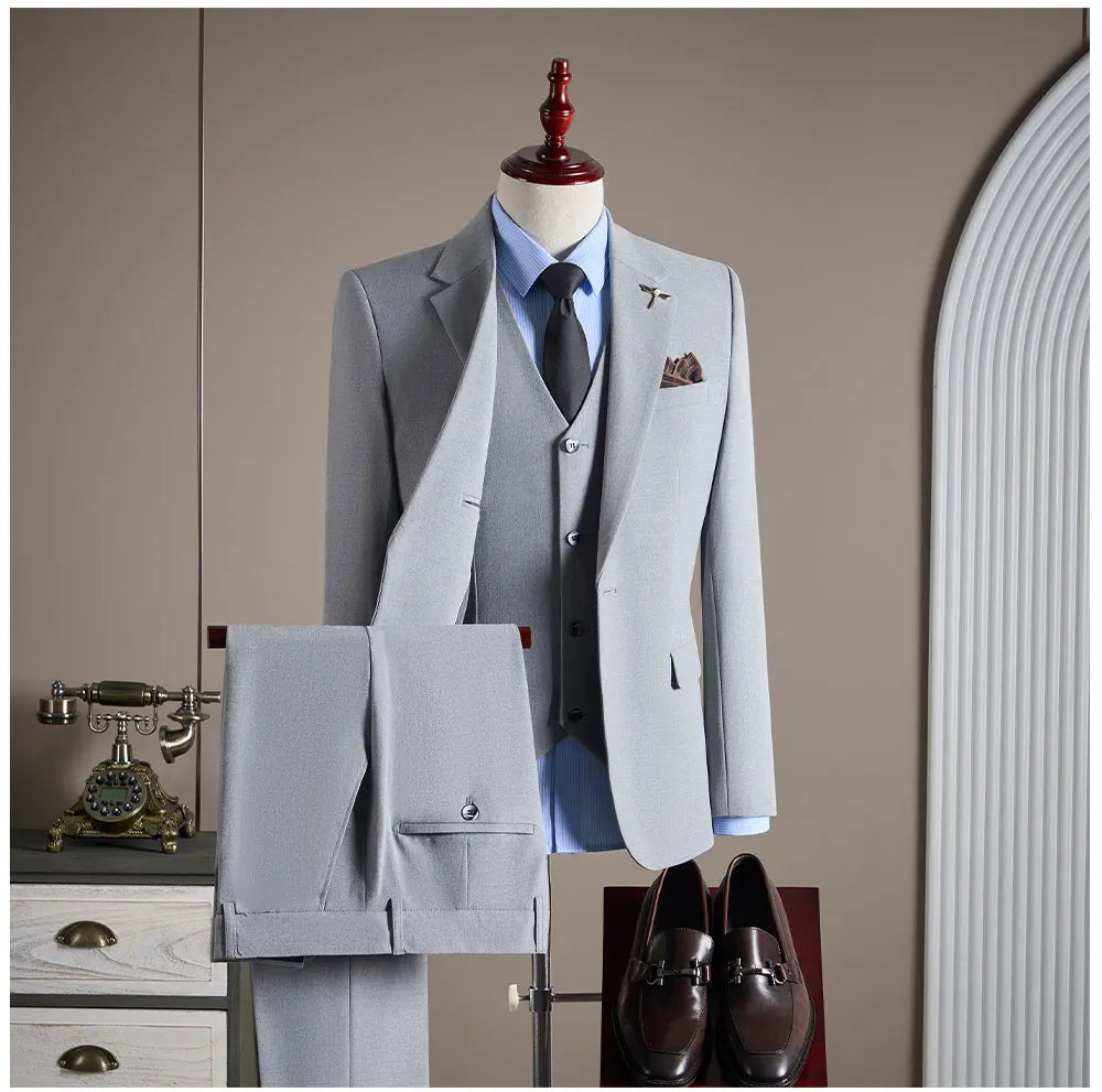 High-quality, Fashionable and Stylish Plus-size Men's Solid-color Suit Set, Men's Three-piece Set, One-button Casual Suit