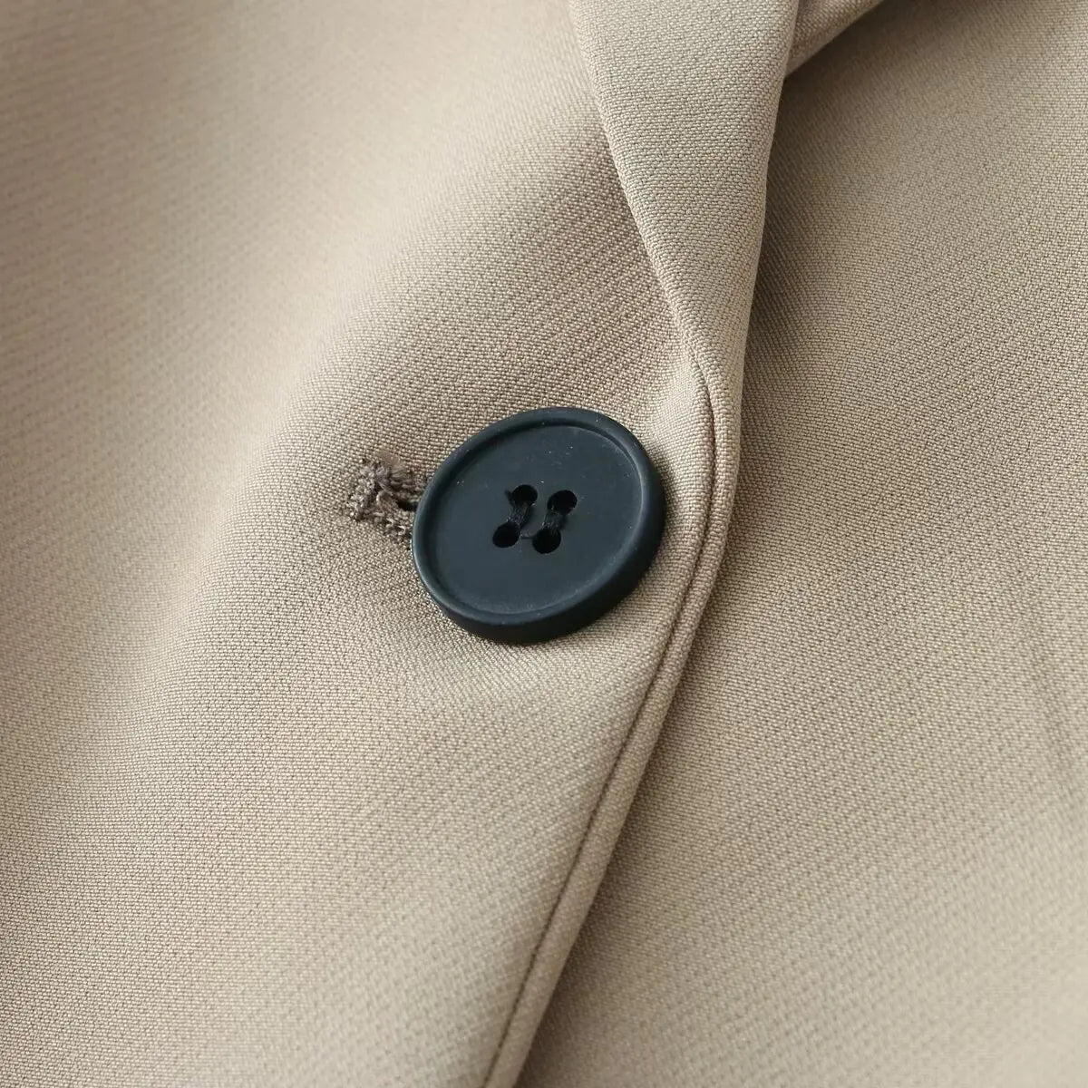 2026 New Office Women's Blazers & Jackets Fashion Slim Elegant Spring Women's Jacket Chic Young Commuter Warm Long Sleeve Blazer