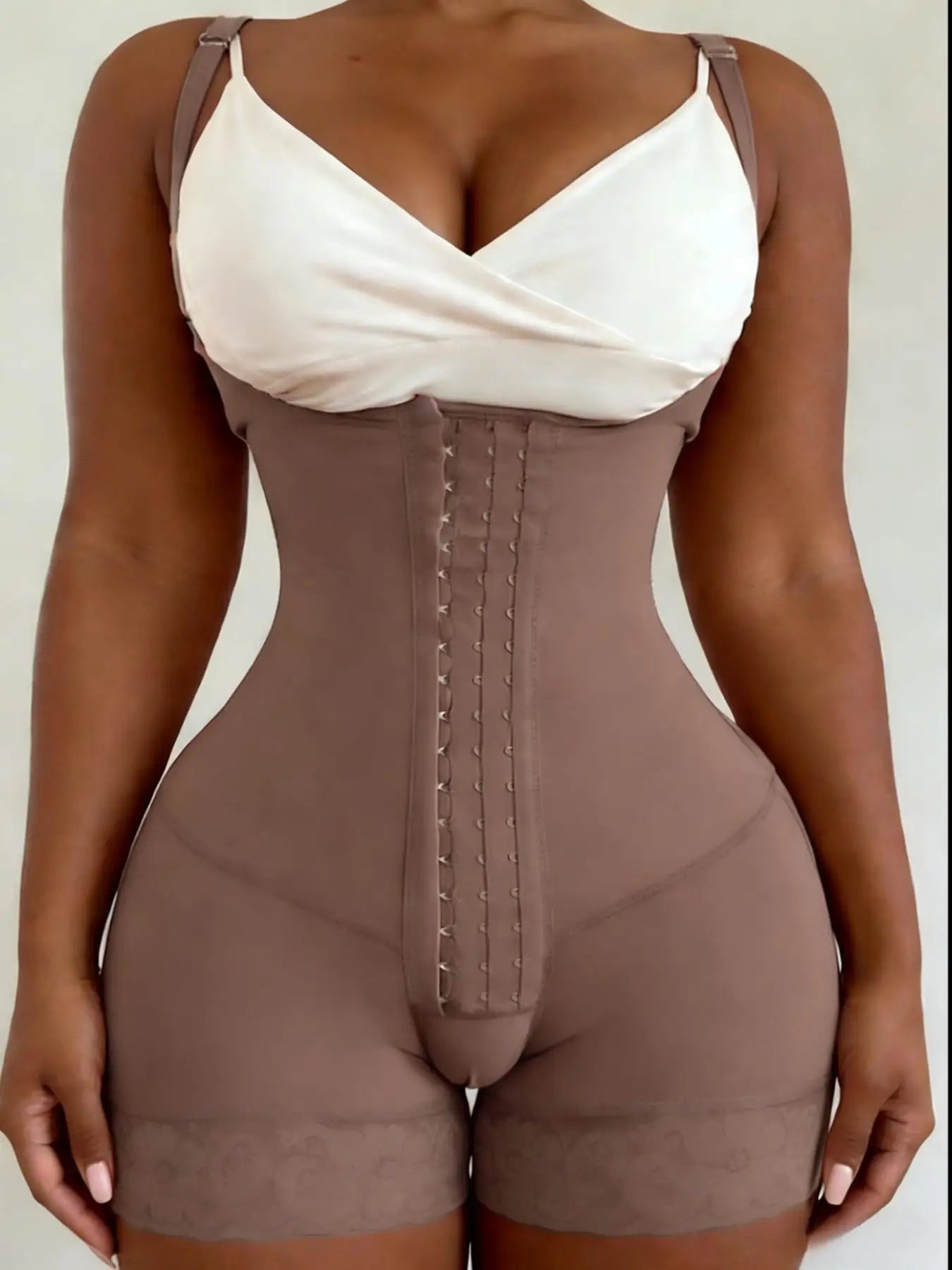 Colombian Shapewear: Waist-Slimming & Butt-Lifting Strapless, Hook-and-Eye Closure, High-Waisted Design with Firm Tummy Control