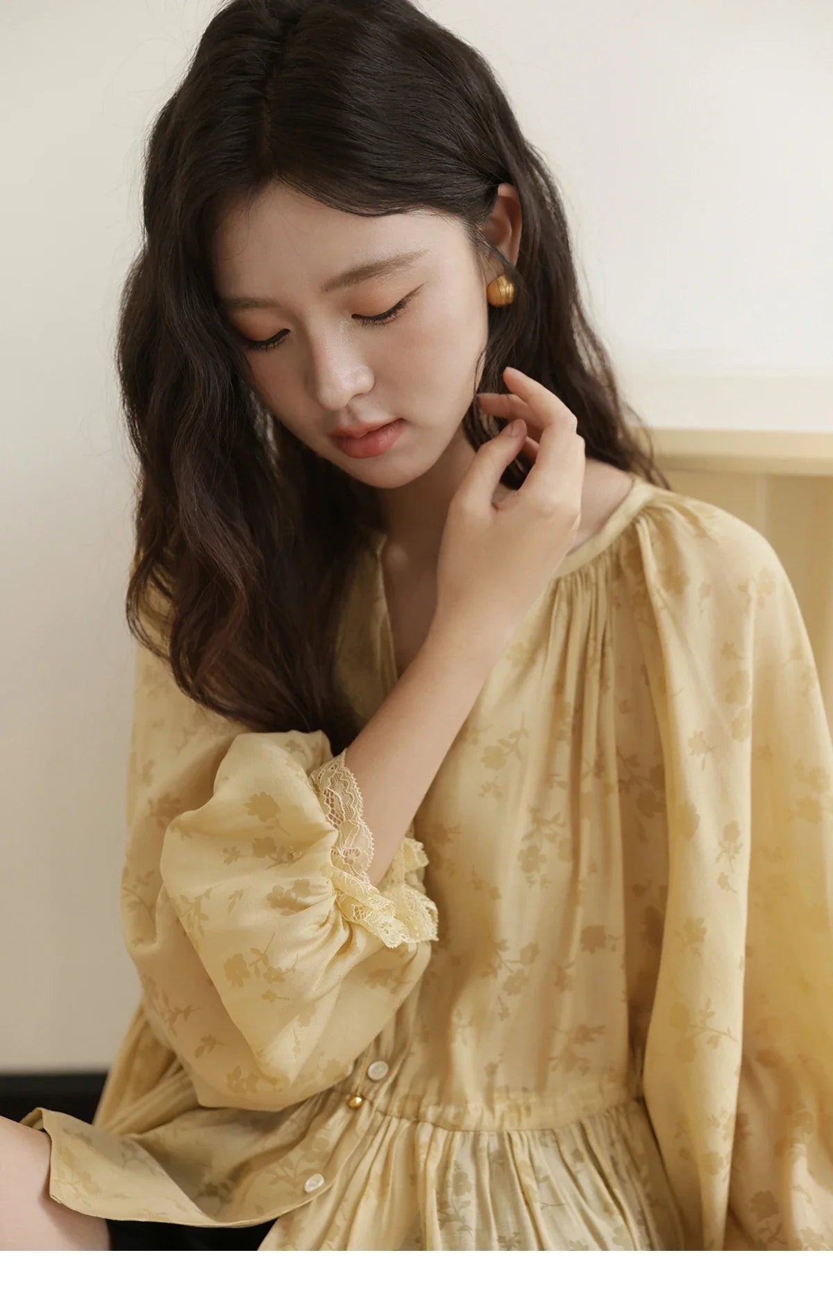 Elegant Woman Shirt 2025 Autumn Yellow Printing Lantern Sleeves Shirt Commute Drawstring Waist Lace Trim Top MXE45X2499