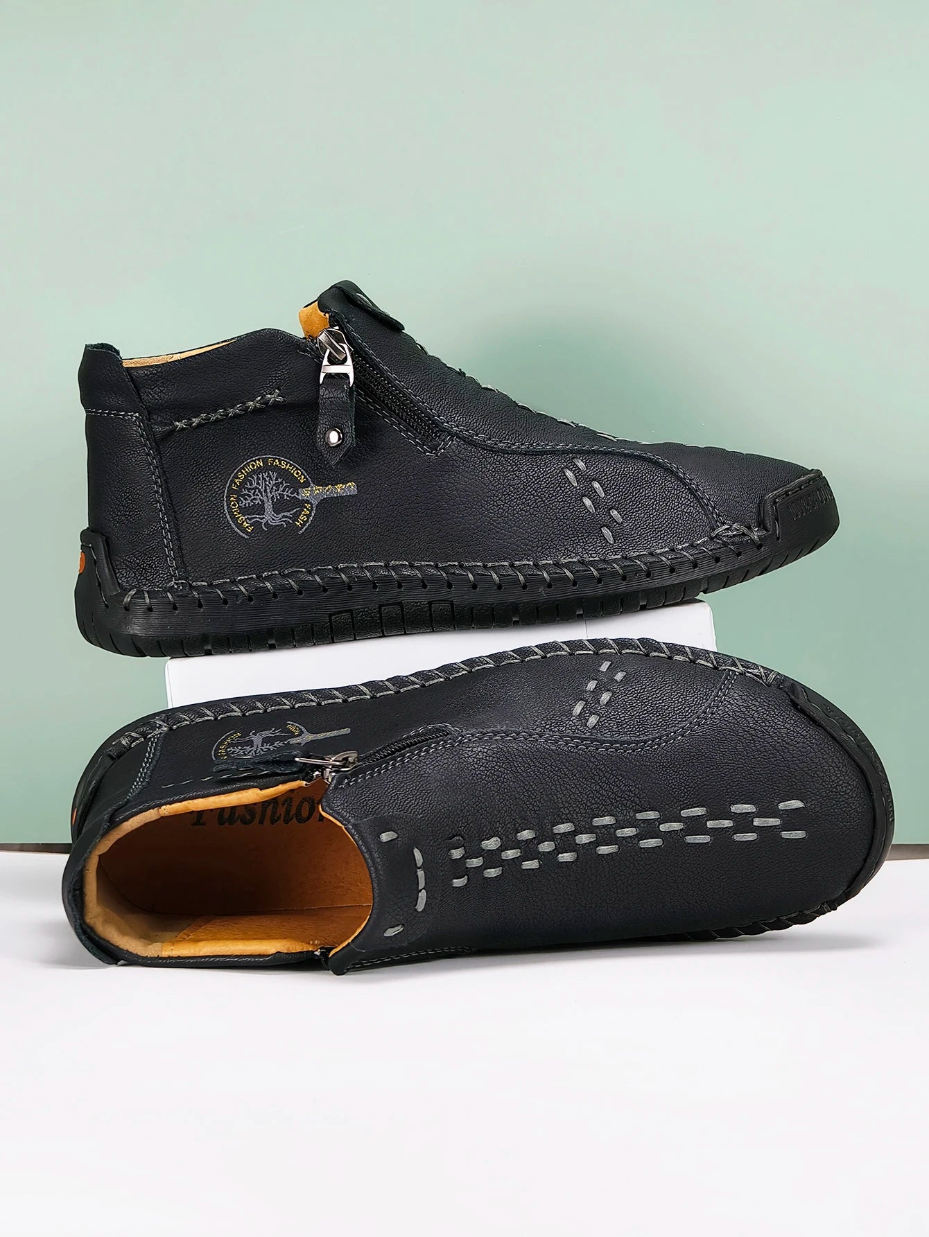 New Classic Handmade Leather Men Shoes Zipper Design Outdoor Sneakers Slip On Breathable Casual Shoes Leather Men Ankle Boots