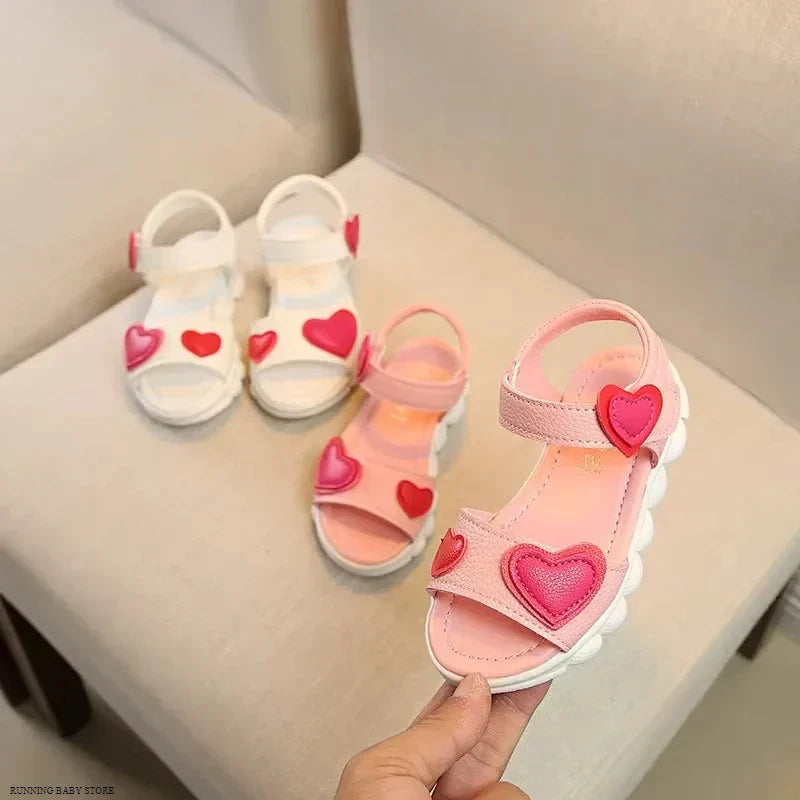 Lovely Heart Shape Children Sandals for Girls 2026 Summer Open Toe Sandals Kids Girls New Arrival Baby Girl Beach Shoes I03123