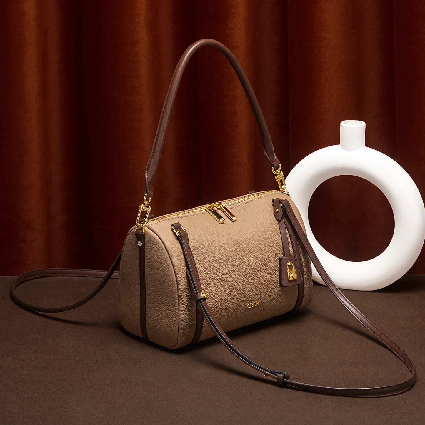 Women's Khaki Shoulder Bag 2026 Spring New Edition Women's Dual Use Shoulder Strap Handbag Commuter