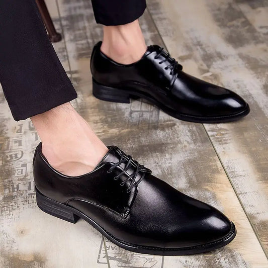 Men's Korean Style Business Casual Leather Shoes with Invisible Height Increase Versatile Pointed Toe British Style Trendy Shoes