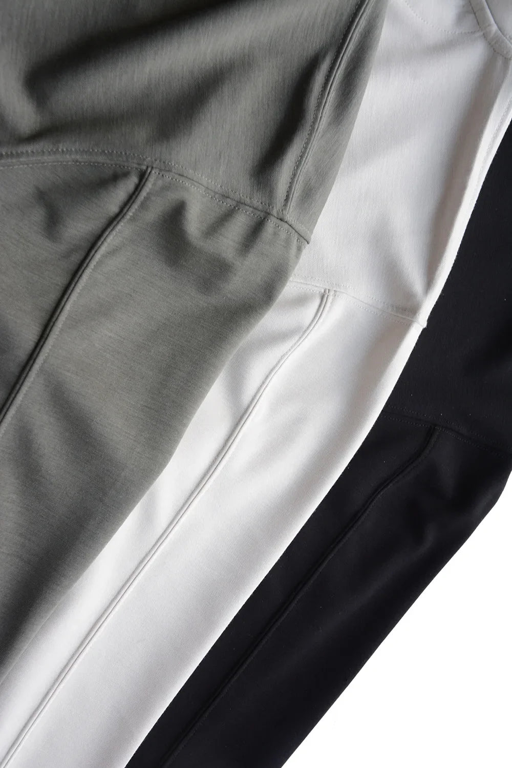Shape-Retention & Pilling-Resistant Long-Sleeve Tee: Contrast Collar Design + Stretchy Fit Men's Undershirt