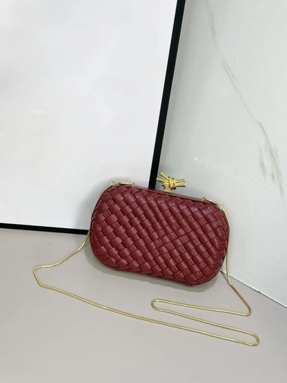 Elegant Box Shaped Dinner Clutch Crossbody Bag for Women Fashionable Chain Strap Handbag Retro Style Leather Handbag