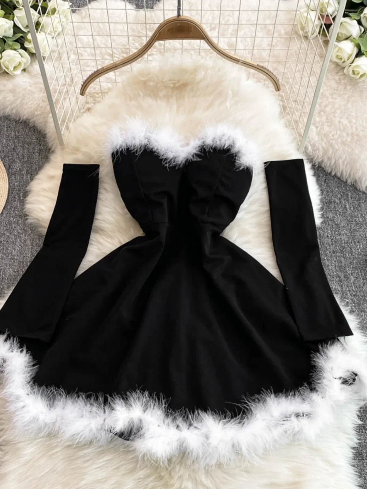 Women's Christmas Dress Sexy Low-cut Waist Thin Big Pendulum Fluffy Splicing Suspender Tube Ling Dress Red