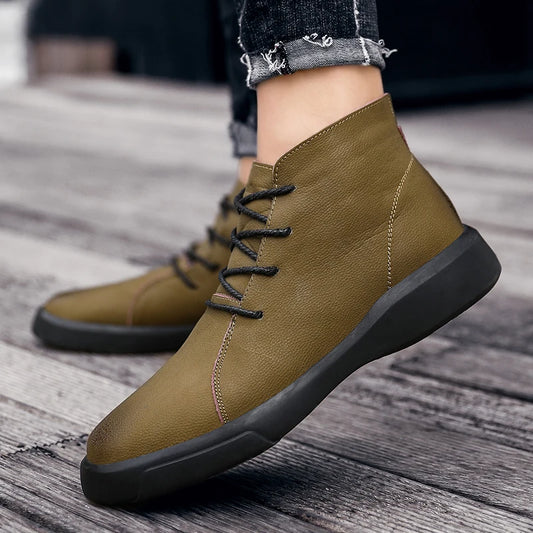 100% cowhide New large-sized men's boots Fashionable casual thick-soled breathable men's shoes Outdoor sports Chelsea boots