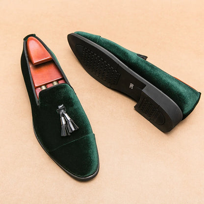 Luxury Brand Suede Green Loafers Men Slip-on Tassel Soft Leather Wedding Shoes Flats Men Shoes Casual Shoes Nubuck Leather Shoes