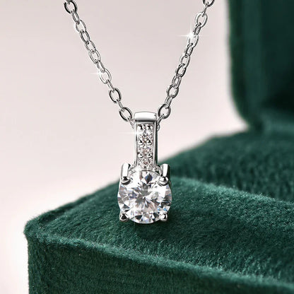 Dazzling 6.5MM 1.0CT Moissanite Pendant Necklace 14K Gold Filled Chain Necklace for Women Exquisite Wedding Jewelry Gift