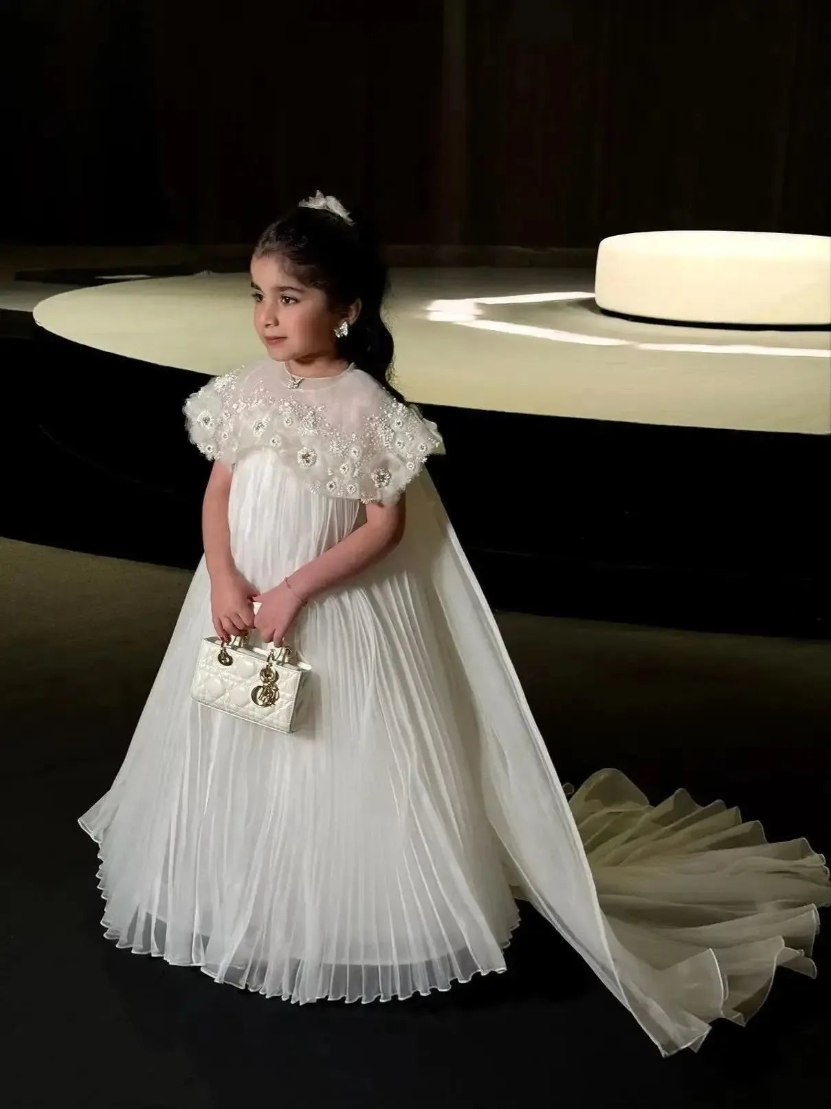 White Flower Girl Dresses for Wedding Floral Appliques Floor Length Princess Birthday Party First Communion Gowns Customized