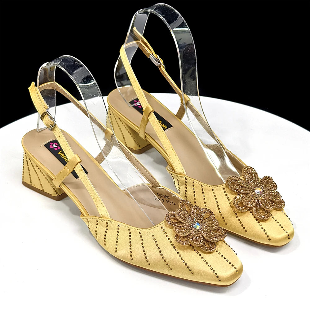 2026 Elegant Gold Color Women's Heels Handbag Set Rhinestone Embellished Designer Shoes for Weddings Special Events