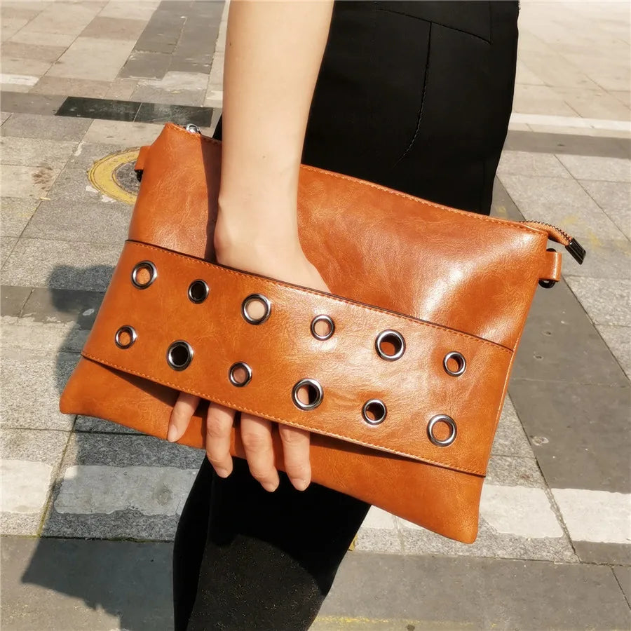 Brand Design Rivets Women Envelope Clutch Bag PU Leather Ladies Crossbody Messenger Bag Female Shoulder Bag Party Clutches Wrist