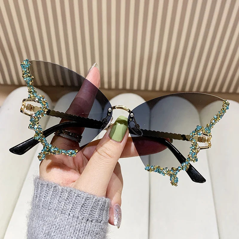Cycling New Y2K Style Women Fashion Sunglasses Oversize Butterfly Shape Diamond Edge Design Sun Glasses Street Party Glasses