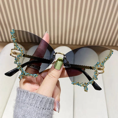 Cycling New Y2K Style Women Fashion Sunglasses Oversize Butterfly Shape Diamond Edge Design Sun Glasses Street Party Glasses