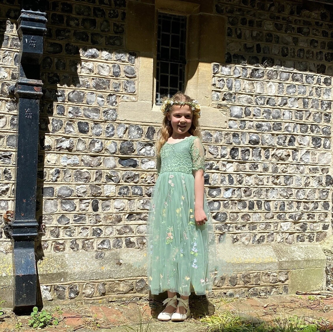 Cute Flower Girl Dresses for Wedding Big Bow Appliques Long Little Pageant Gowns Girls White Tulle First Communion Gowns