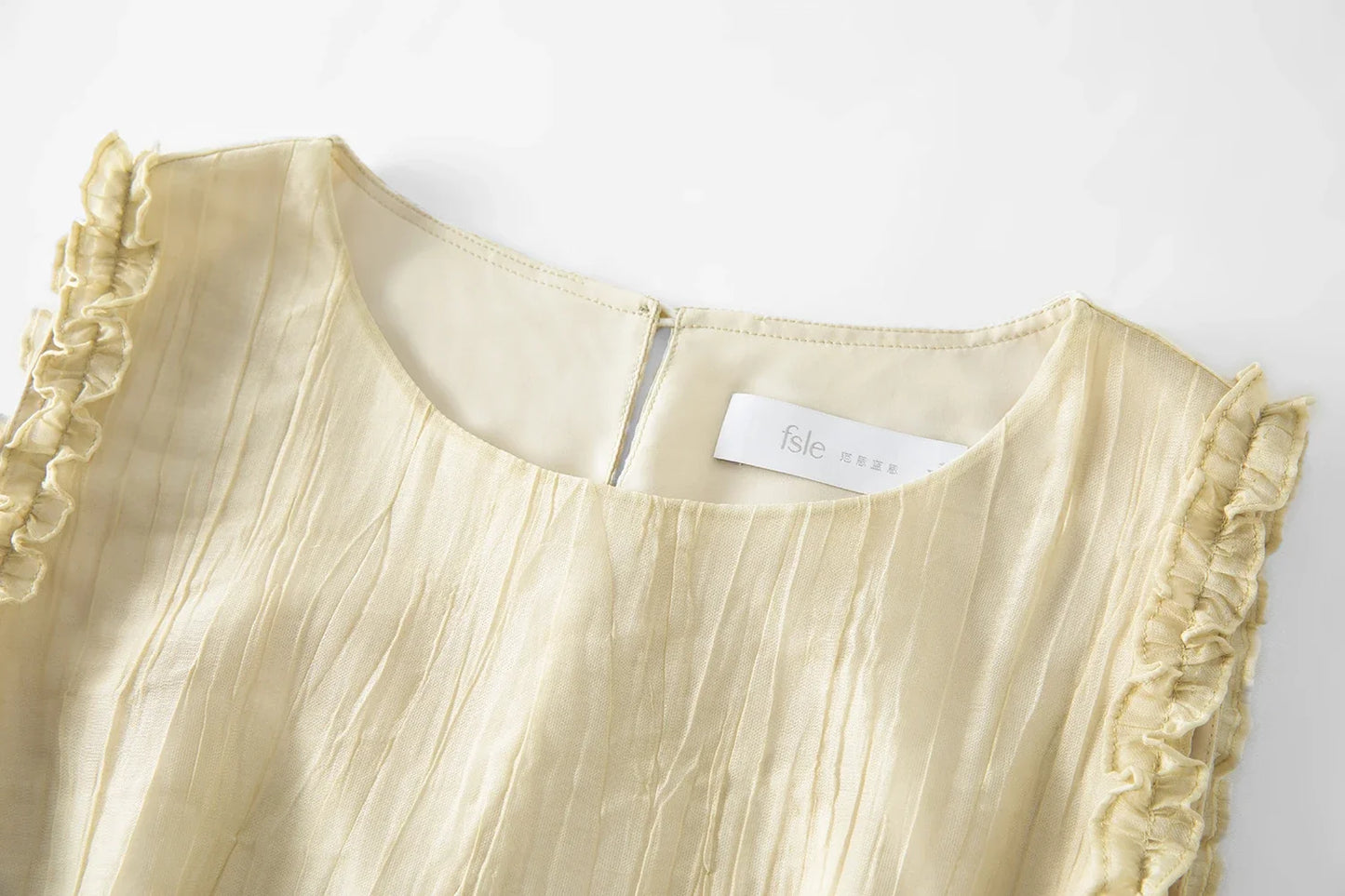 Summer 2025 Textured Pleat Dress - Fluid Asymmetric Hem Sleeveless Resort to Office Elegant Silhouette