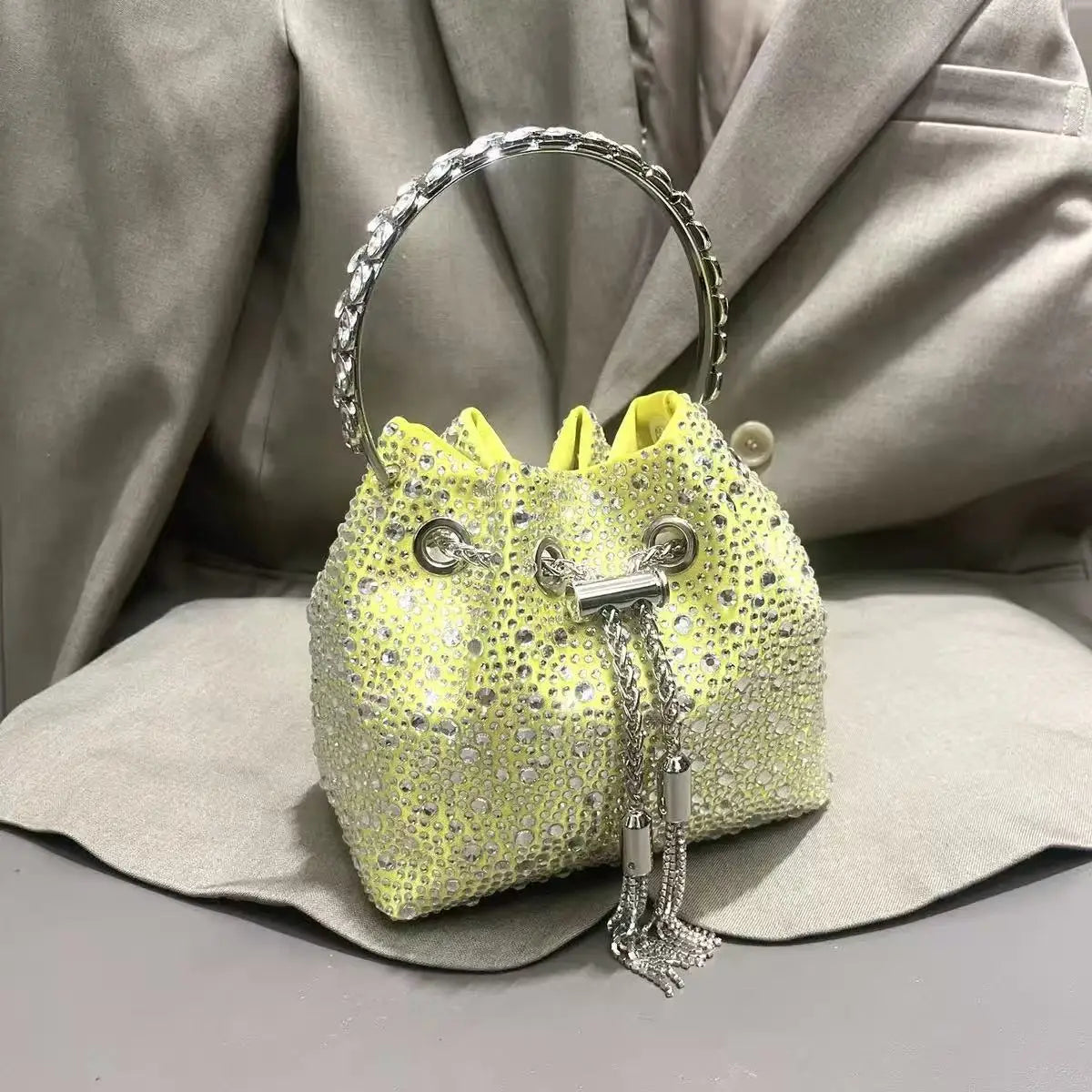 Luxury Designer Women Handbag Glitter Diamond Banquet Bag Satin Bucket Bag Wedding Party Clutch Purse Exquisite Evening Bag