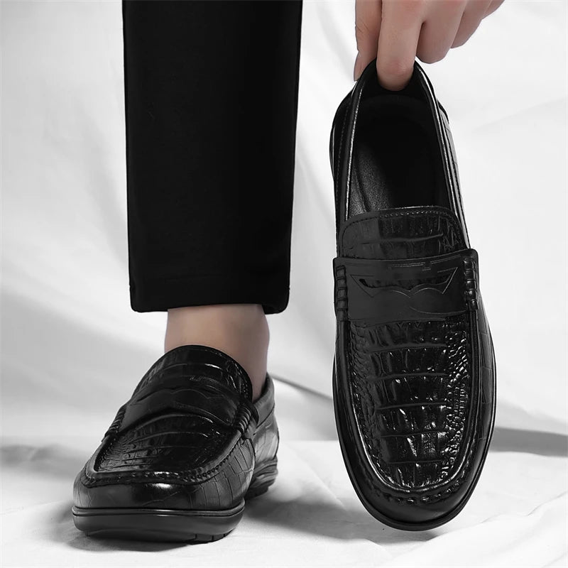 Mens Leather Mens Loafers Non Slip Walking Flats Breathable Driving Shoes Outdoor Slip on Casual Shoes Man Work Office Sneakers