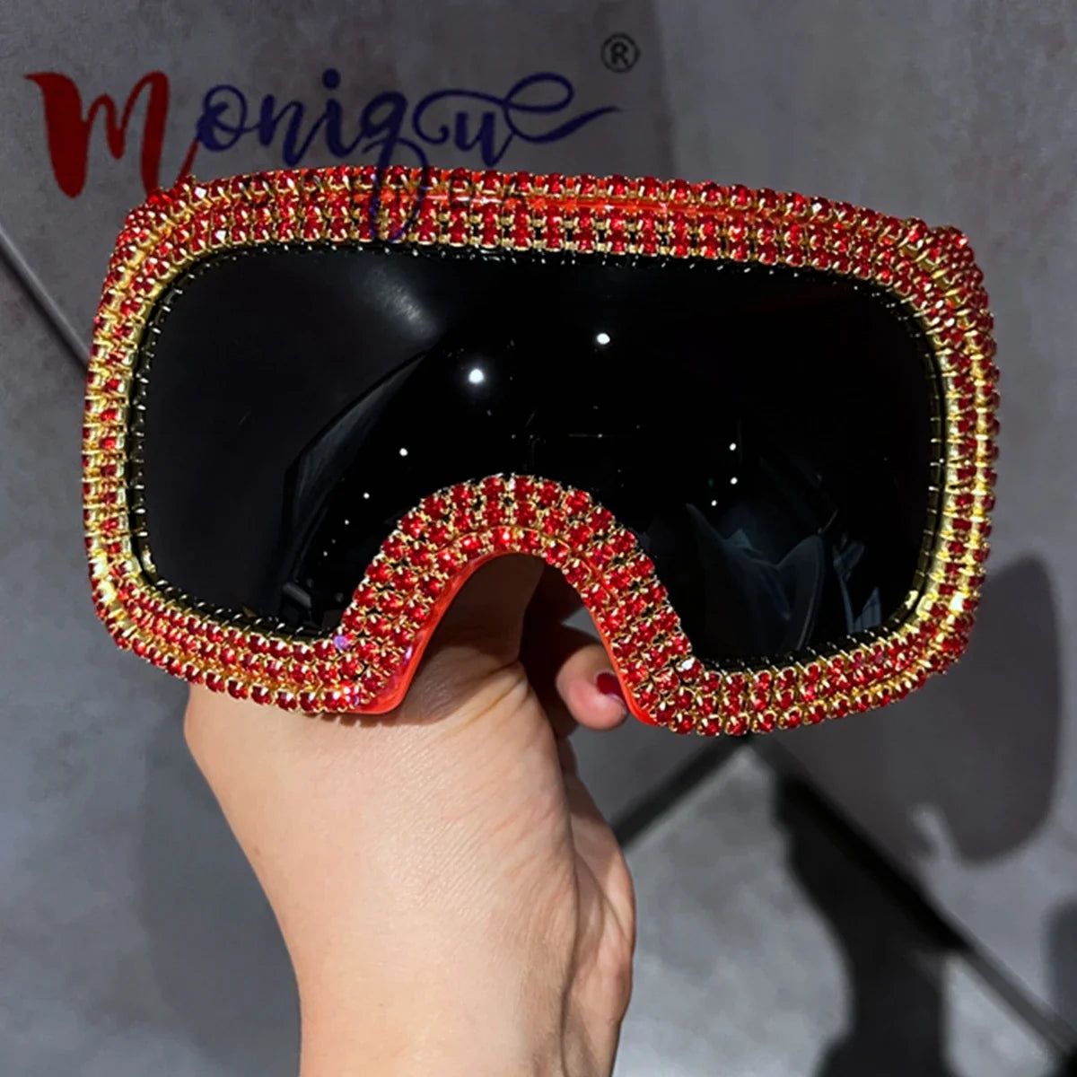 Oversized Punk One-piece Goggle Sunglasses Women Luxury Rhinestones Sunglasses For Men Female Shades Eyewear gafas de sol