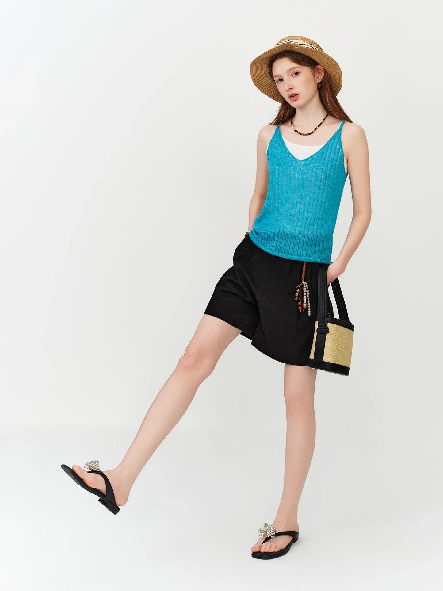 Stylish V-Neck Wool Knit Vest for Resort & Beach Vacation 2026 Summer New Arrival Casual Top Tanks Summer Sleeveless Camis