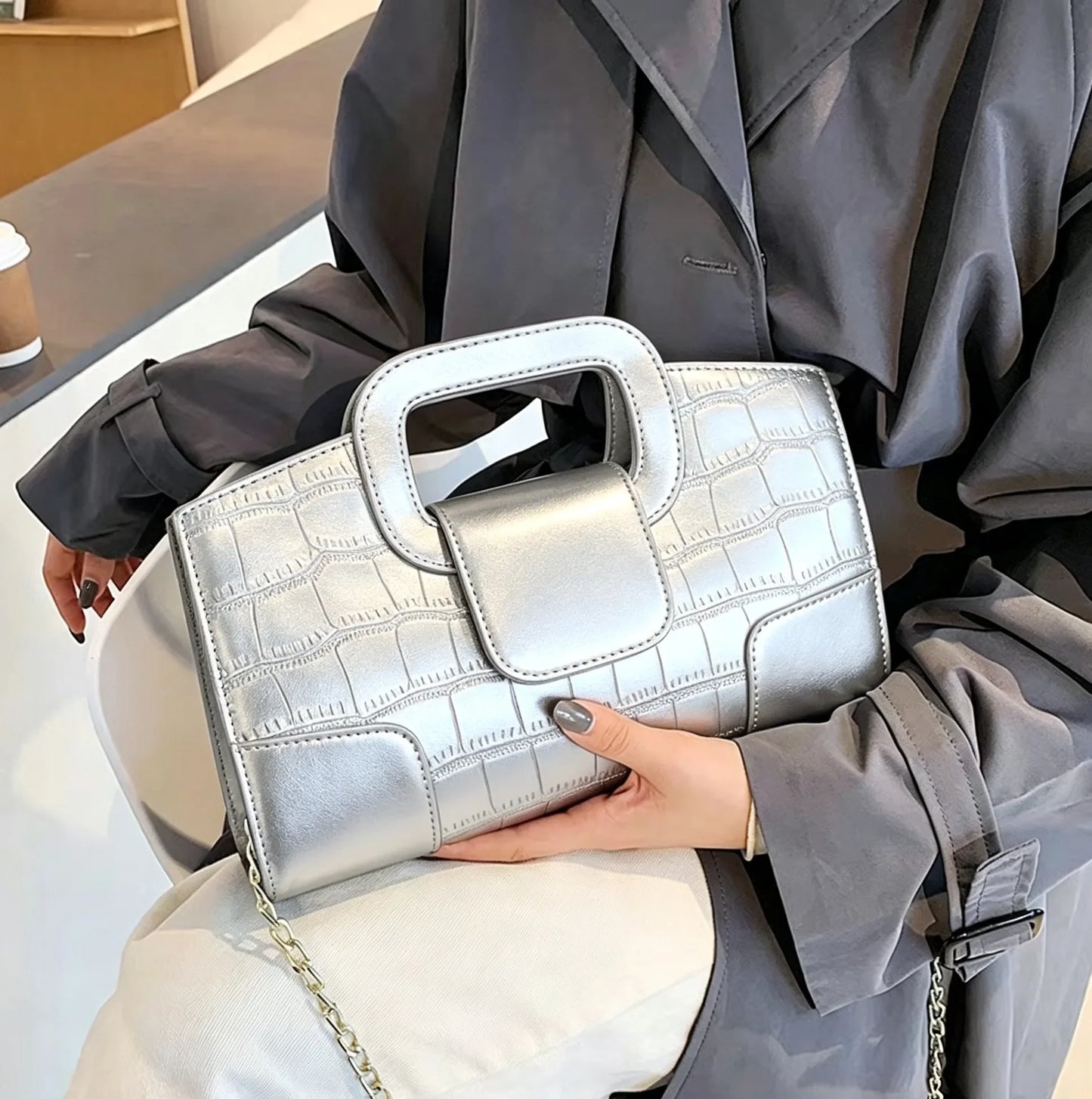 2025 New Crocodile Grain PU Leather Handbag for Women Vintage Large Capacity Evening Bag Simple Elegant Party Clutch Bag Shoulde