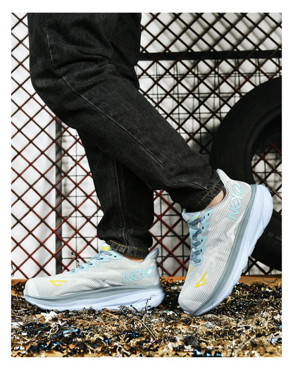 NEW Lightweight Safety Shoes Men Steel Toe Sneakers Anti-puncture Proof Breathable Work Safety Boots Man Comfortable Work Shoes