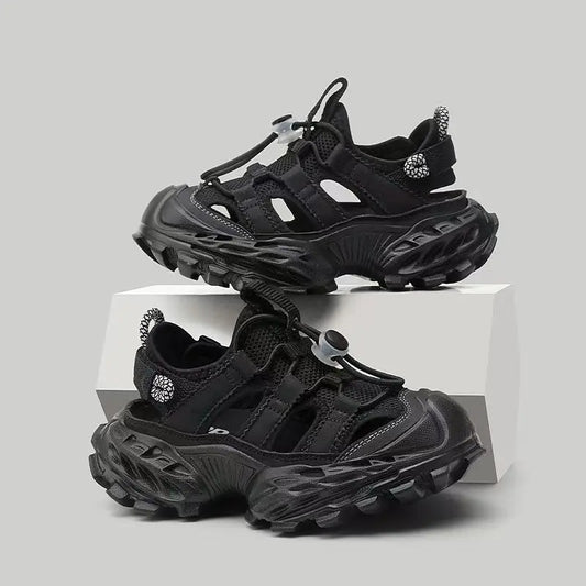 2026 New Boys' White Sports Sandals Summer Closed Toe Beach Shoes with Hollow Out Design for Children
